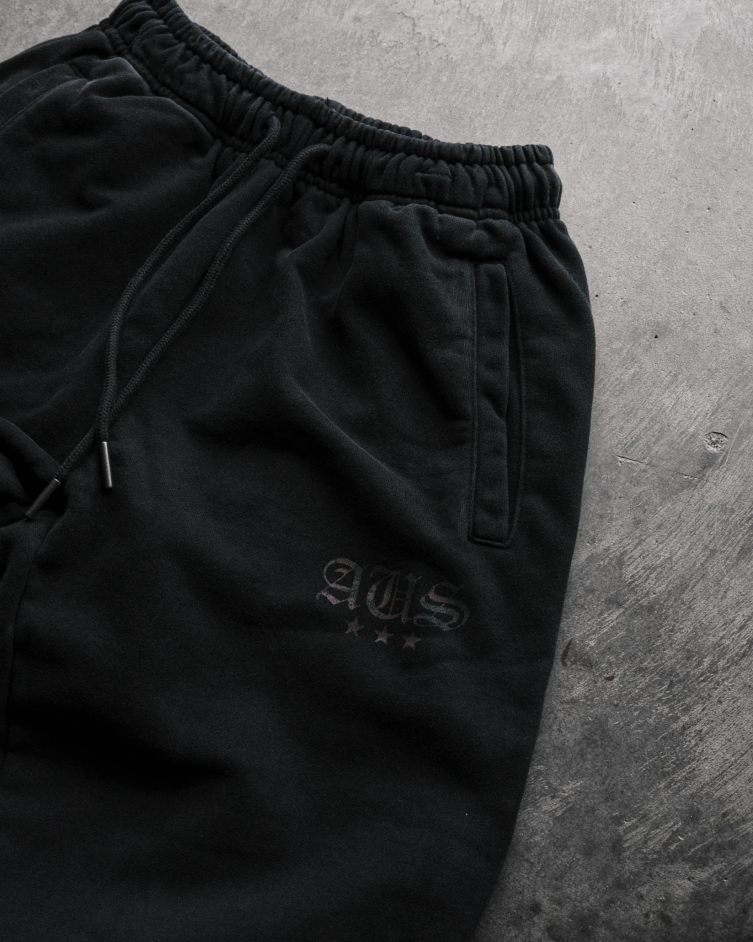 RAVENBORNE SWEATS - Image 5